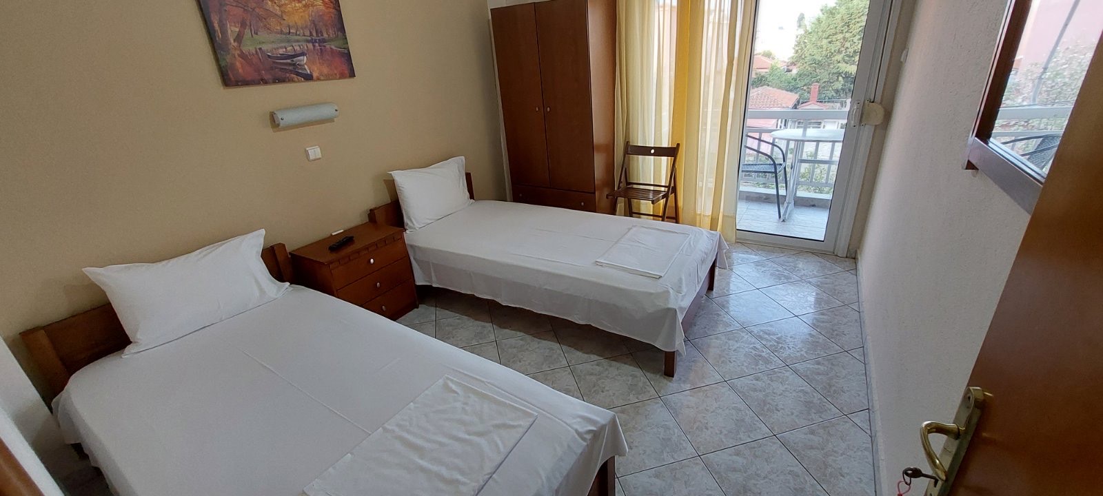 Κρεβατοκάμαρα 2